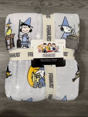 Peanuts Snoopy Halloween Throw Blanket 60” x 70” NWT